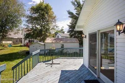24 Elmvale Place, Pittsfield, MA 01201 - Photo 10