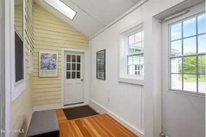 523 Hancock Rd, Williamstown, MA 01267 - Photo 32