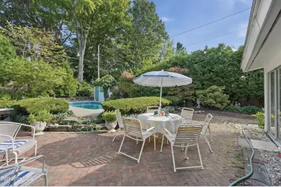 31 Brunswick St, Pittsfield, MA 01201 - Photo 30