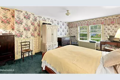 31 Brunswick St, Pittsfield, MA 01201 - Photo 18