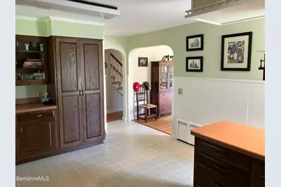 16 Wellesley St, Pittsfield, MA 01201 - Photo 16