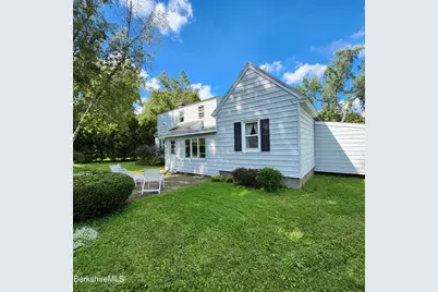 16 Wellesley St, Pittsfield, MA 01201 - Photo 36