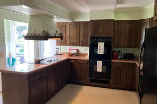 16 Wellesley St, Pittsfield, MA 01201 - Photo 18