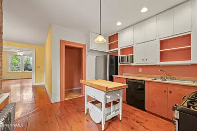 46 Pomeroy Ave, Pittsfield, MA 01201 - Photo 18