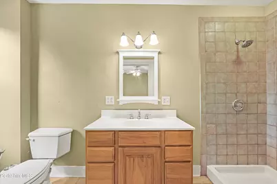 46 Pomeroy Ave, Pittsfield, MA 01201 - Photo 32