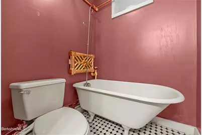 46 Pomeroy Ave, Pittsfield, MA 01201 - Photo 40