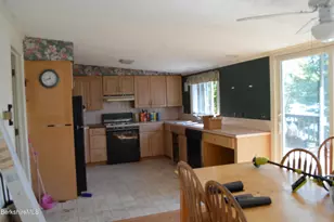 416 Silver Leaf Dr, Becket, MA 01223 - Photo 16