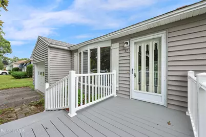 49 Dutchess Ave, Pittsfield, MA 01201 - Photo 2