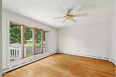 49 Dutchess Ave, Pittsfield, MA 01201 - Photo 8