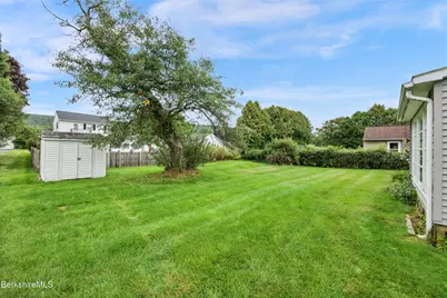 49 Dutchess Ave, Pittsfield, MA 01201 - Photo 36