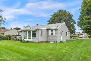 49 Dutchess Ave, Pittsfield, MA 01201 - Photo 32