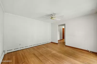 49 Dutchess Ave, Pittsfield, MA 01201 - Photo 10