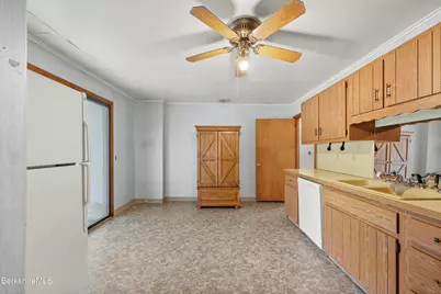 49 Dutchess Ave, Pittsfield, MA 01201 - Photo 16