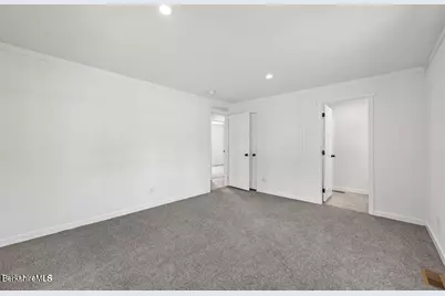 395 Cheshire Rd #109, Pittsfield, MA 01201 - Photo 18