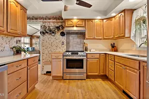 5 Magnolia St, Great Barrington, MA 01230 - Photo 8