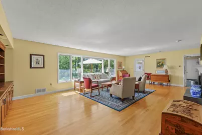 490 Williams St, Pittsfield, MA 01201 - Photo 16