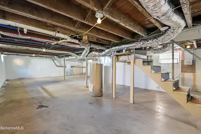 11 Allengate Ave, Pittsfield, MA 01201 - Photo 24