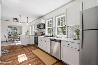 11 Allengate Ave, Pittsfield, MA 01201 - Photo 10
