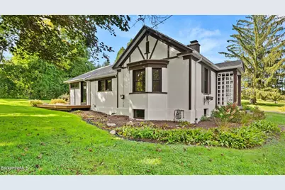 3 Tor Ct, Pittsfield, MA 01201 - Photo 2