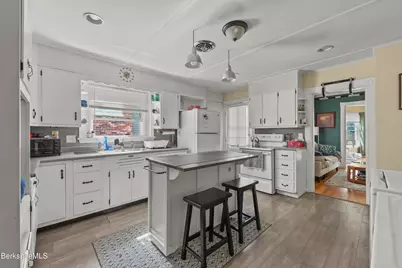 302 Eagle St, North Adams, MA 01247 - Photo 12
