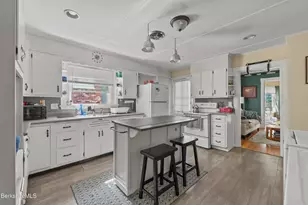 302 Eagle St, North Adams, MA 01247 - Photo 12