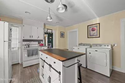 302 Eagle St, North Adams, MA 01247 - Photo 16