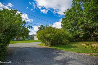 5 Whitman St, Pittsfield, MA 01201 - Photo 24