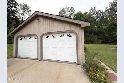 199 Middle Rd, Clarksburg, MA 01247 - Photo 26