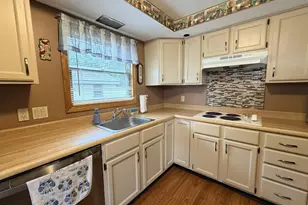 199 Middle Rd, Clarksburg, MA 01247 - Photo 8