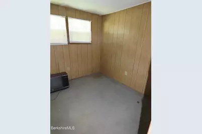 7-17-25 Railroad St, Cheshire, MA 01225 - Photo 10