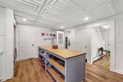 395 Fairview St, Lee, MA 01238 - Photo 10