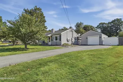 68 Doreen St, Pittsfield, MA 01201 - Photo 4