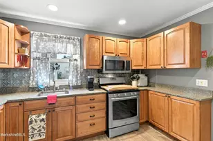 68 Doreen St, Pittsfield, MA 01201 - Photo 18