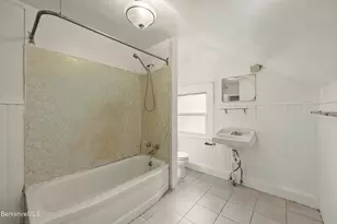 203 Bartlett Ave, Pittsfield, MA 01201 - Photo 48