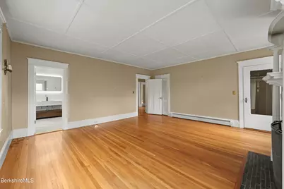 203 Bartlett Ave, Pittsfield, MA 01201 - Photo 32