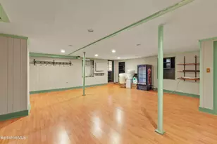 203 Bartlett Ave, Pittsfield, MA 01201 - Photo 50