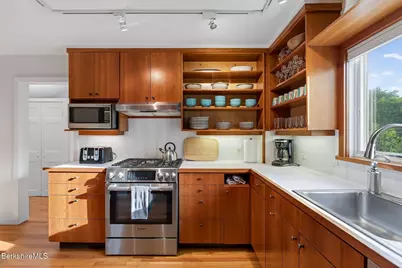 31 Division St, Great Barrington, MA 01230 - Photo 18