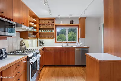 31 Division St, Great Barrington, MA 01230 - Photo 16