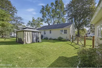 73 Tanner St, Pittsfield, MA 01201 - Photo 4