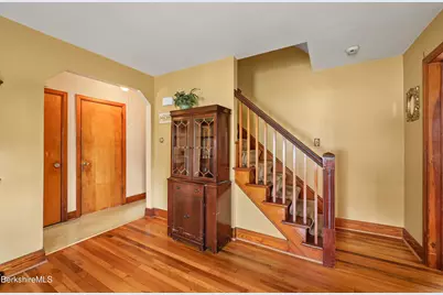 11 Allessio St, Pittsfield, MA 01201 - Photo 4