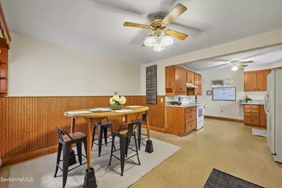 11 Allessio St, Pittsfield, MA 01201 - Photo 16
