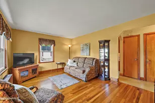 11 Allessio St, Pittsfield, MA 01201 - Photo 6