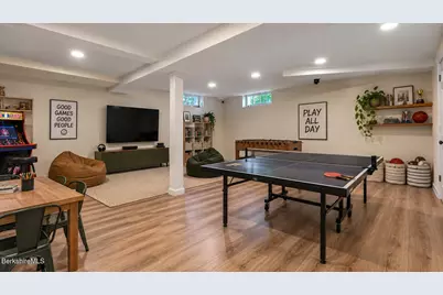 45 Kensington Ave, Pittsfield, MA 01201 - Photo 18