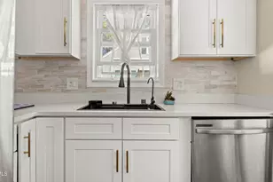 45 Kensington Ave, Pittsfield, MA 01201 - Photo 2