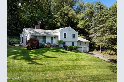 99 Buxton Hill Rd, Williamstown, MA 01267 - Photo 1