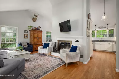 99 Buxton Hill Rd, Williamstown, MA 01267 - Photo 6