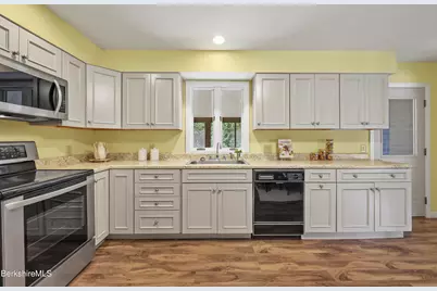 11 Opeechee St, Lanesborough, MA 01237 - Photo 16