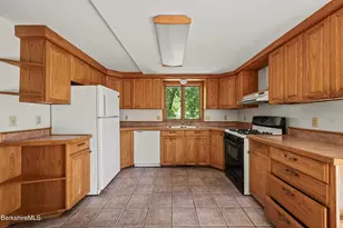 2 East St, Stockbridge, MA 01262 - Photo 20