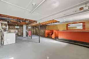 582 W Housatonic St, Pittsfield, MA 01201 - Photo 30