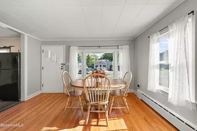 582 W Housatonic St, Pittsfield, MA 01201 - Photo 6